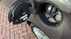 Peugeot 208 1.2 PureTech 82 Signature 5dr [Start Stop] Petrol Hatchback